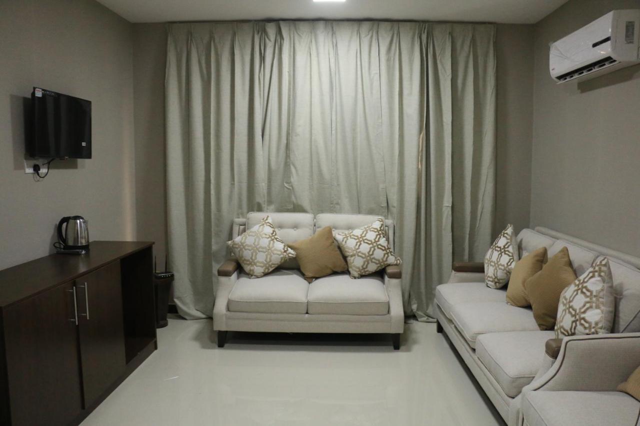 Alpha Suites Hotel Салала Экстерьер фото