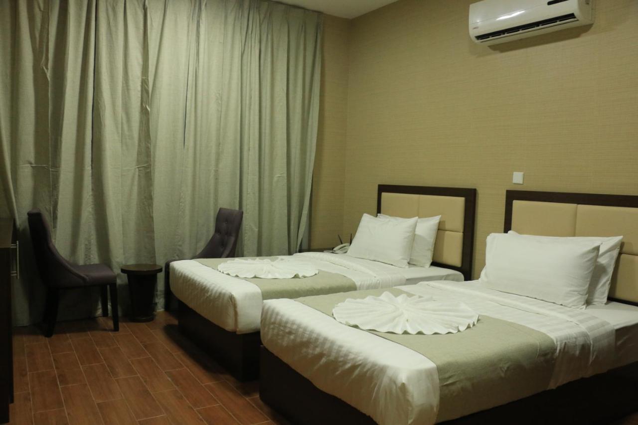 Alpha Suites Hotel Салала Экстерьер фото